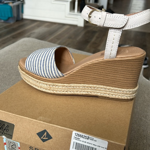NIB women’s Sperry nine - Picture 2 of 5
